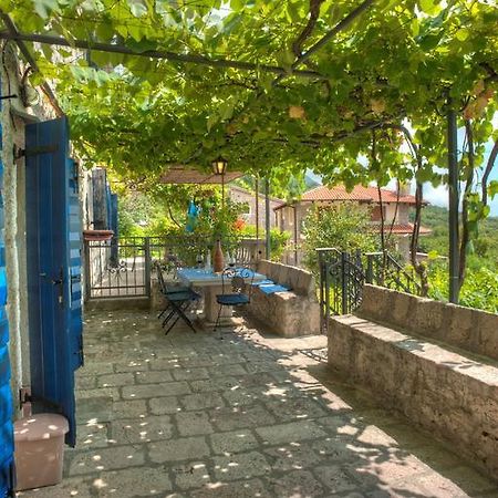 Holiday Home Neda スヴェティ・ステファン 部屋 写真