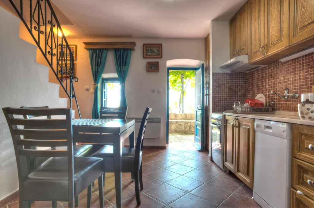 Holiday Home Neda スヴェティ・ステファン 部屋 写真