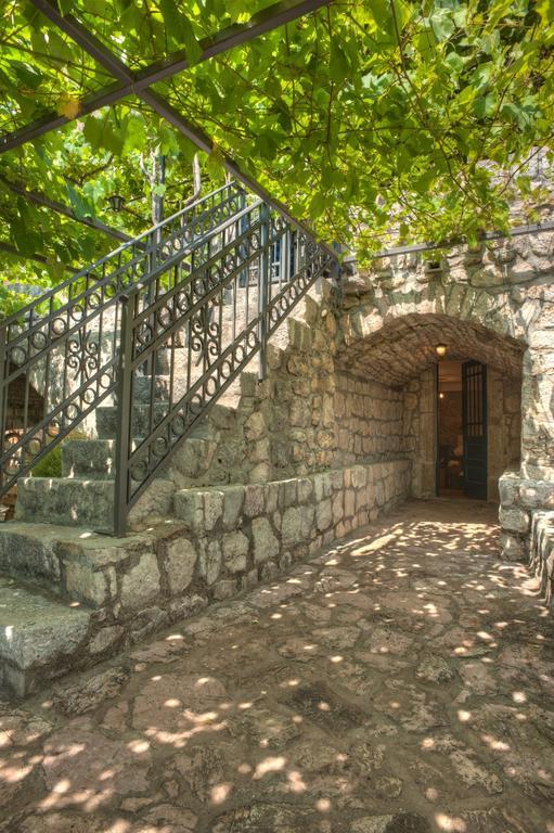 Holiday Home Neda スヴェティ・ステファン エクステリア 写真