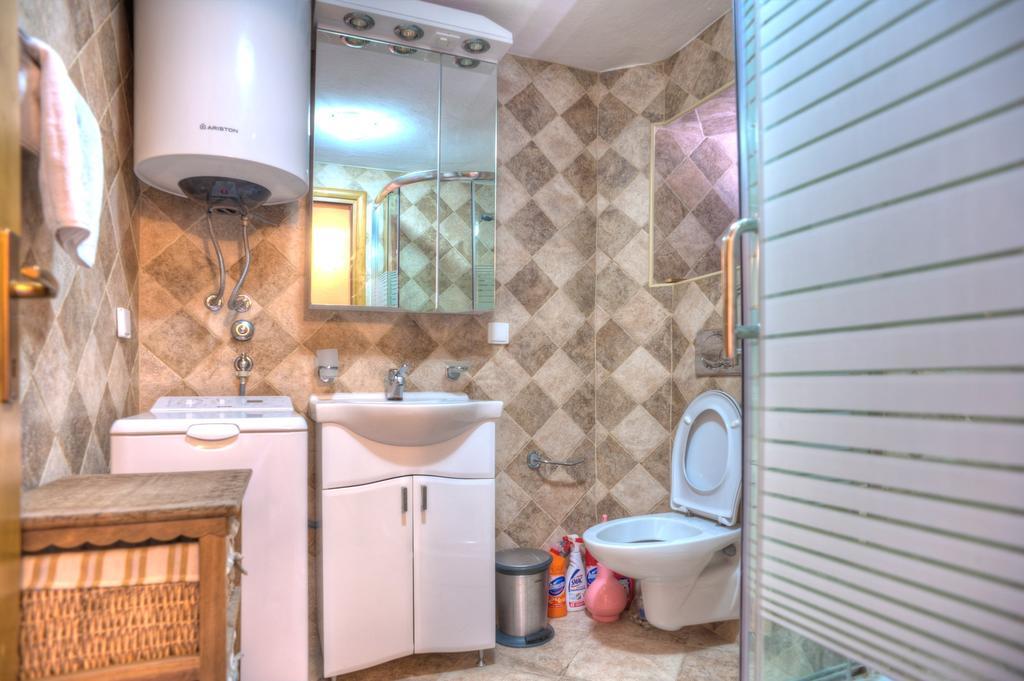 Holiday Home Neda スヴェティ・ステファン 部屋 写真